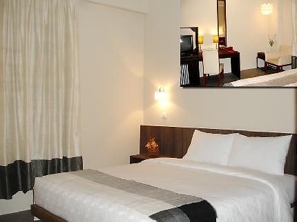 Holiday Hotel พนมเปญ ภายนอก รูปภาพ