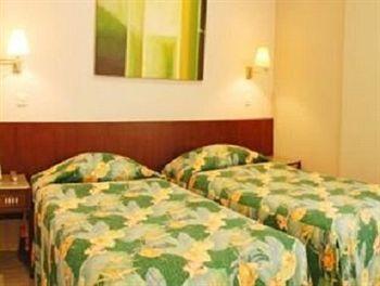 Holiday Hotel พนมเปญ ภายนอก รูปภาพ