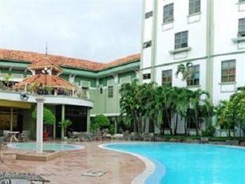 Holiday Hotel พนมเปญ ภายนอก รูปภาพ