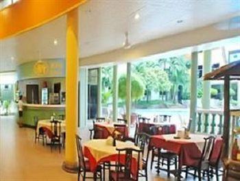 Holiday Hotel พนมเปญ ภายนอก รูปภาพ