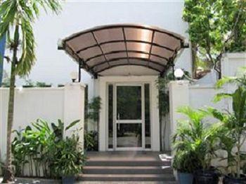 Holiday Hotel พนมเปญ ภายนอก รูปภาพ