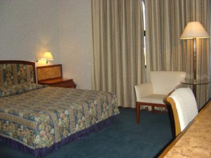 Holiday Hotel พนมเปญ ภายนอก รูปภาพ